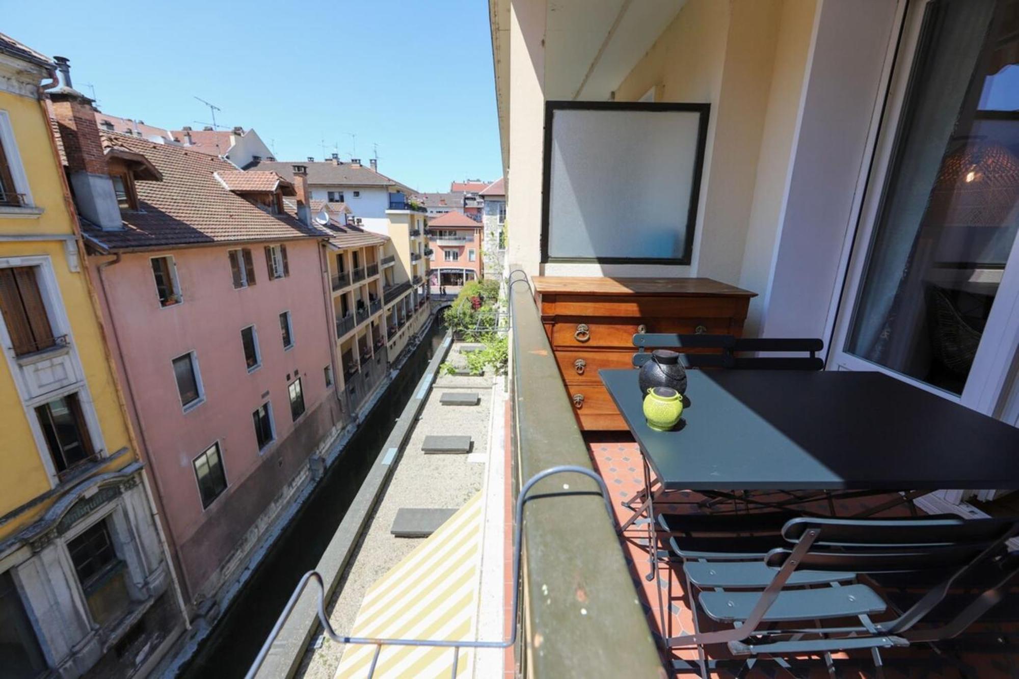 Cozy Along The River - Downtown & Terrace - 4 อานซี ภายนอก รูปภาพ