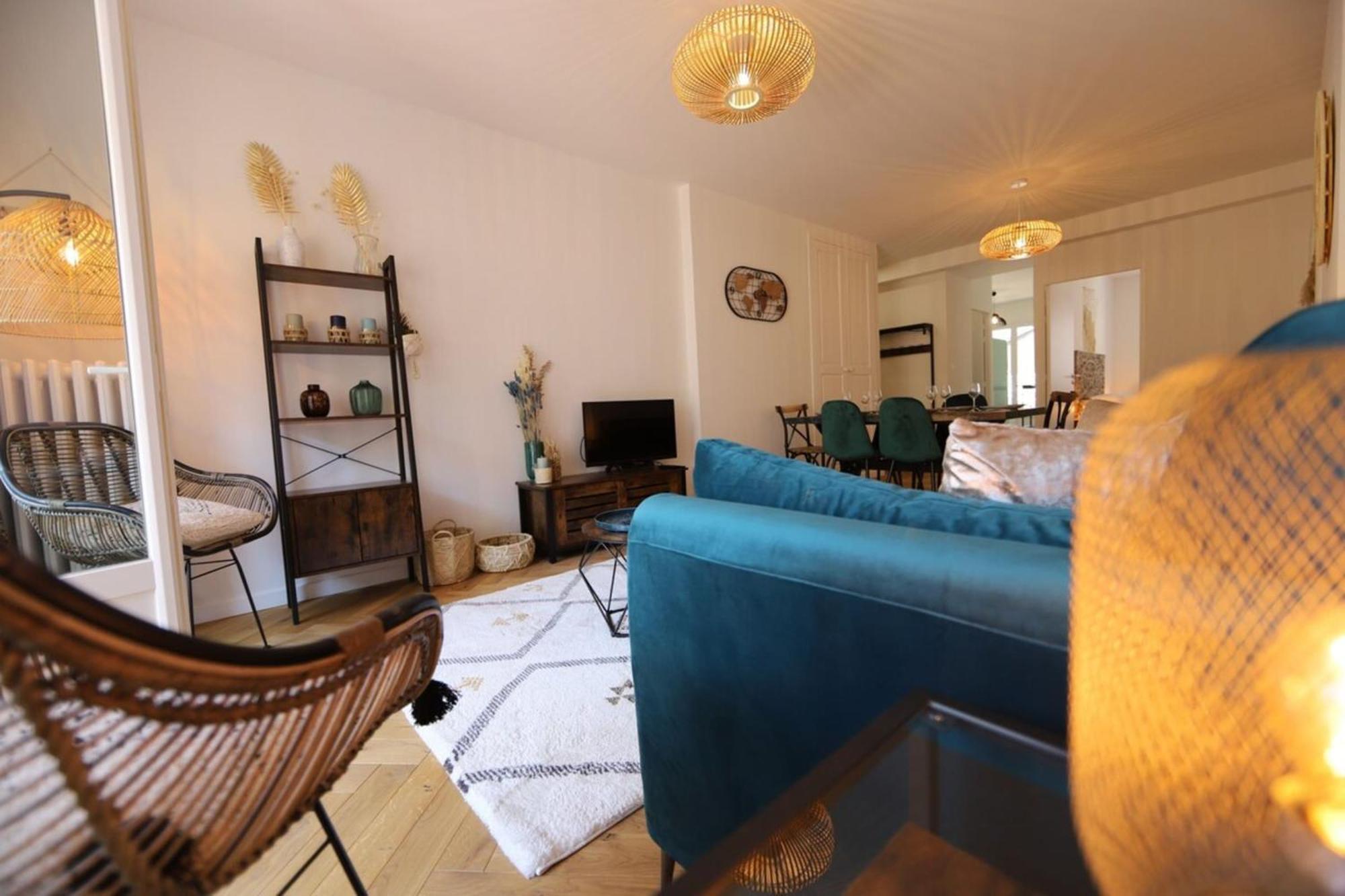Cozy Along The River - Downtown & Terrace - 4 อานซี ภายนอก รูปภาพ